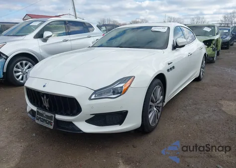 2022 Maserati Quattroporte Modena Q4 z USA, uszkodzony, nr VIN ZAM56YRMXN1388375